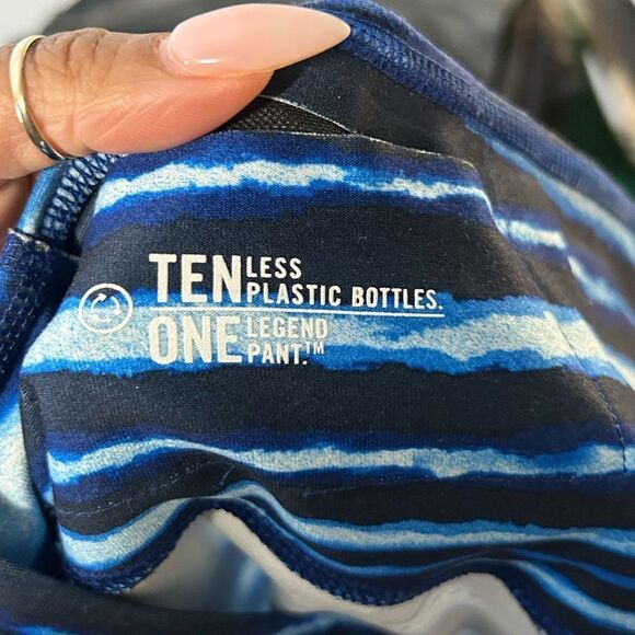 Nike Legend Tiger Print Leggings - Picture 6 of 7